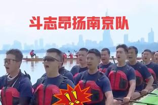 以理服人！傅明用英语向乌兹别克球员说明判罚原因